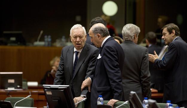 EU agrees to suspend visa talks with Russia: Draft statement