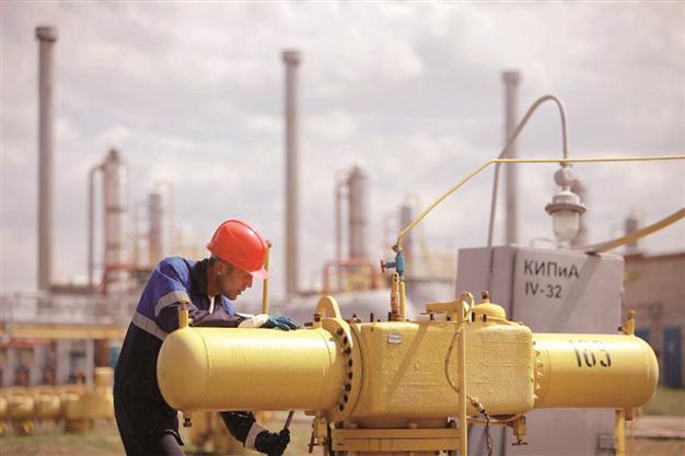 Ukraine increases Russian gas imports, braces for hike