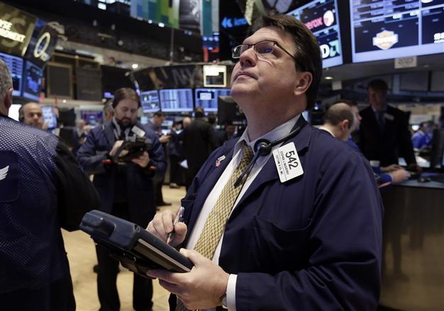 World shares rebound as Putin says no need for force in Ukraine