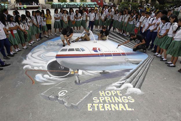 Malaysian plane probe spotlights cockpit crew