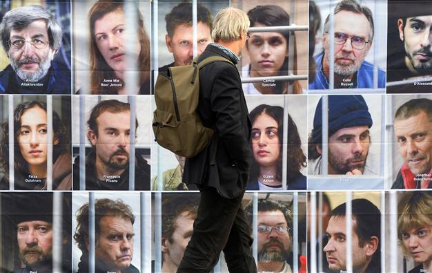 Greenpeace sues Russia over Arctic Sunrise detention