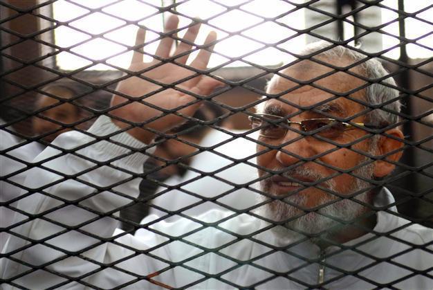 Egypt court sentences 529 Morsi supporters to death