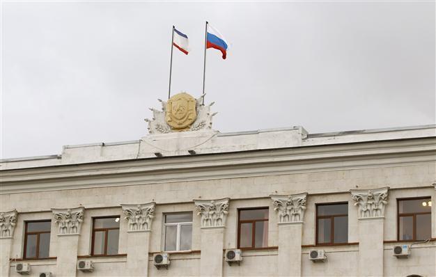Crimea votes to join Russia, setting referendum on March 16