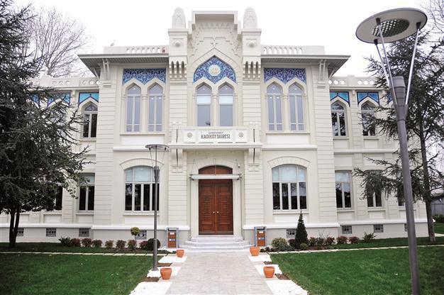 Historical building in Istanbul reopens as a library