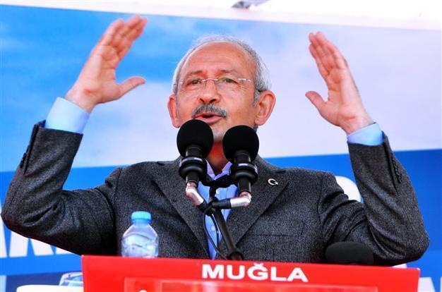Turkish PM Erdoğan pressured daily to fire a headscarved columnist, CHP leader says
