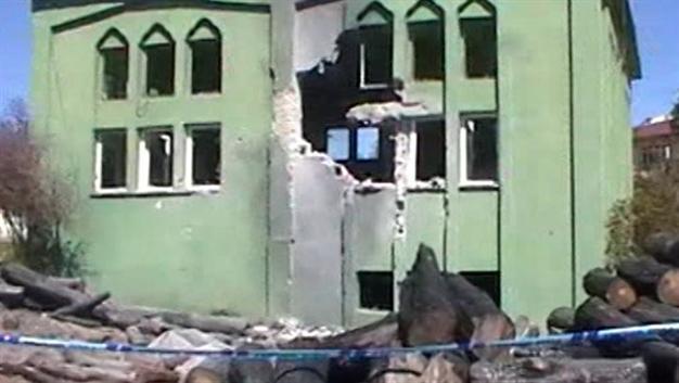 Syrian rocket hits Turkish mosque