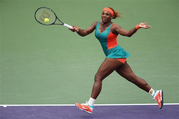 Serena breezes, Sharapova battles at Miami tennis