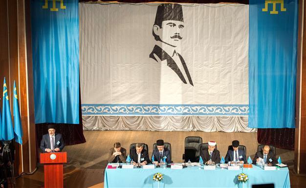 Crimeas Tatars considering their own referendum
