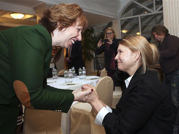 EUs Ashton promises Ukraine support, wants Russian help