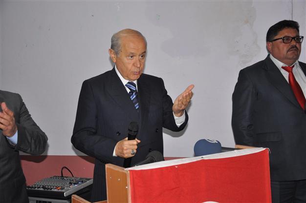MHP leader Bahçeli insistently calls Zarrab as ‘charlatan’