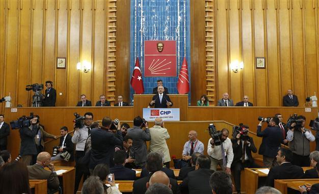 Main opposition won’t rule out narrowed constituency system