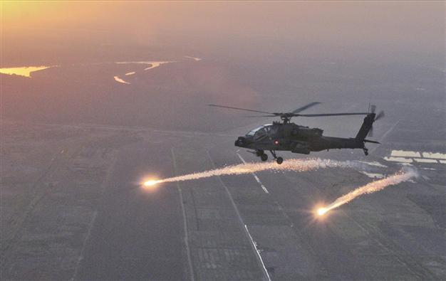 US lifts freeze, will deliver Apache choppers to Egypt