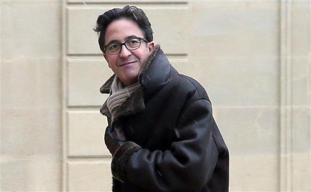 Scandal-hit advisor resigns in fresh blow to Hollande