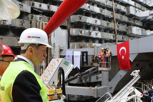 Drilling begins for continent-connecting road tunnel in Istanbul