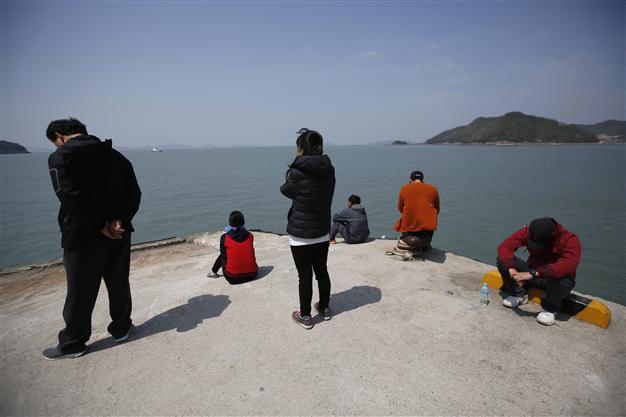 President says South Korea ferry crews actions tantamount to murder