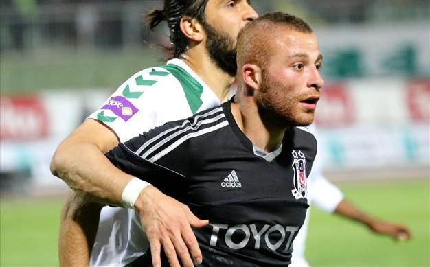 Turkish footballer injured by gunshot at Istanbul night club