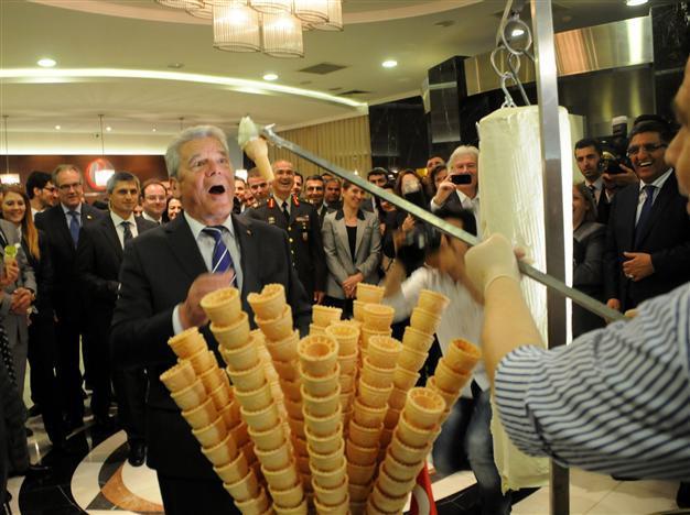 German president arrives in Turkey, to visit German troops