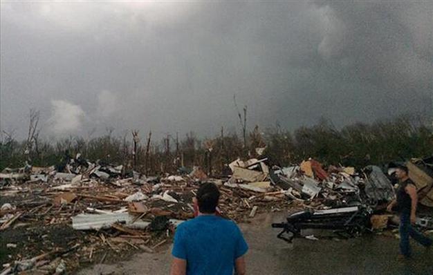 At least 17 killed as tornadoes rip through Arkansas, Oklahoma