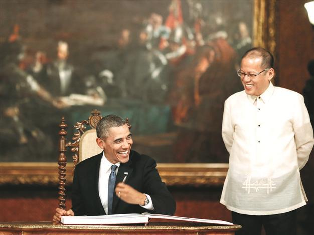 US, Philippines sign 10-year defense deal