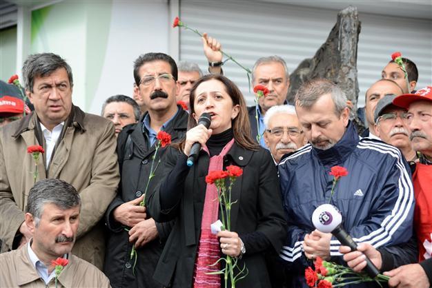 Unions commemorate demonstrators killed during 1977, 1989 and 1996 May Days