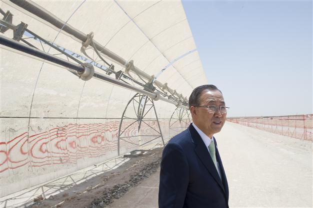 UN chief lands in war-torn South Sudan to push for peace