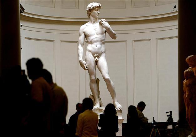 Florence says Michelangelos weak ankles holding up