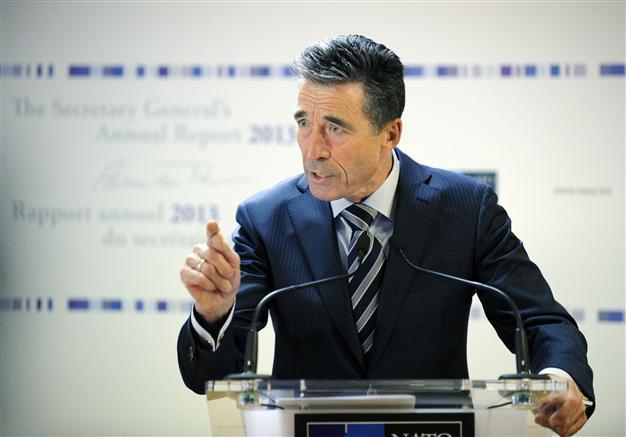 NATOs Rasmussen criticises Russian pressure on Ukraine