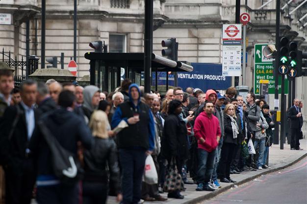 48-hour tube strike forces Londoners overground