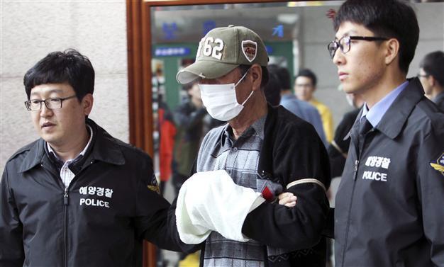 Captain says warnings over Korean ferry ignored