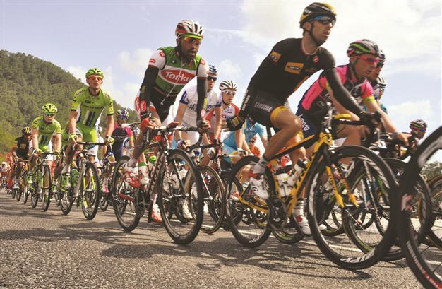 Cavendish wins action-packed fourth stage of Tour of Turkey