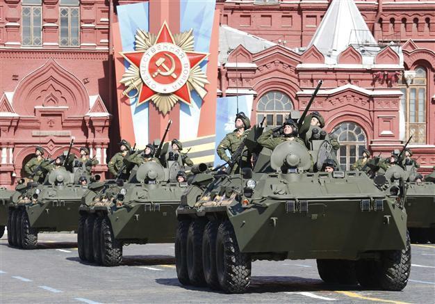 Moscow kicks off annual military parade amid Ukraine crisis
