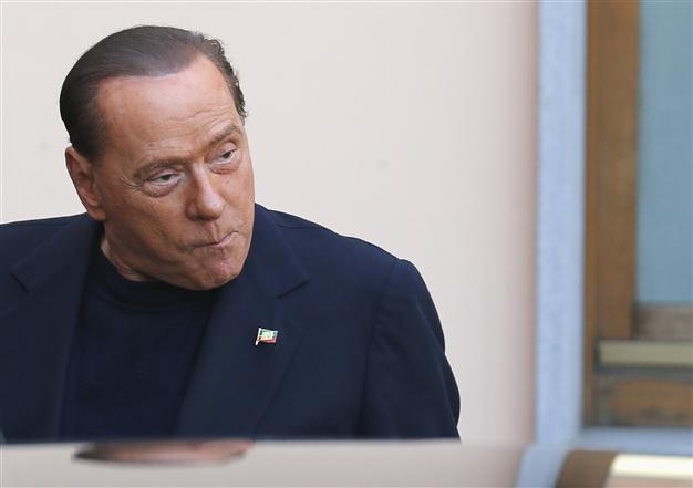 Italys Berlusconi begins community service