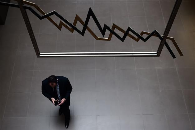 From South Africa to Turkey, bond markets profit from Russian losses