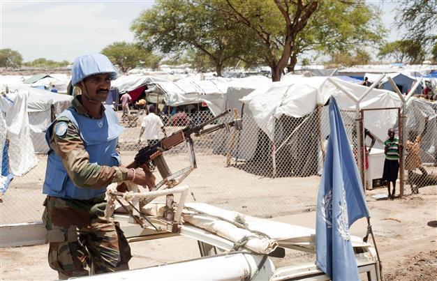 South Sudan battles rage as Kerry warns of serious consequences