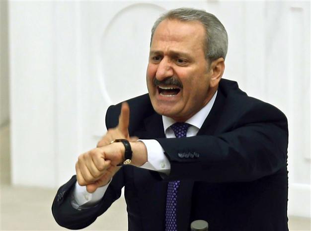 AKP deputies hear self-defense from former ministers accused of graft