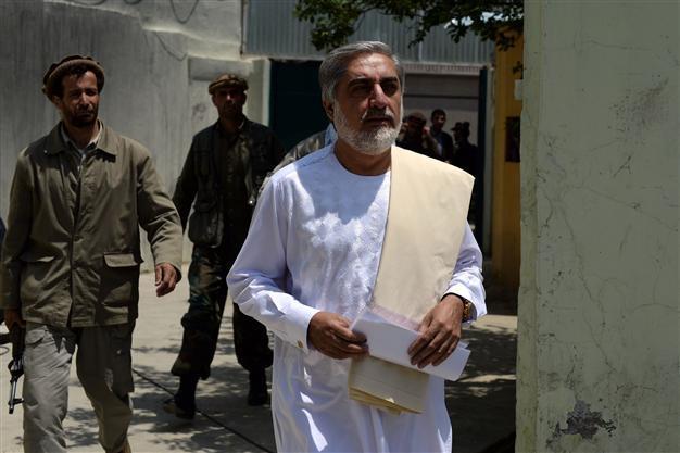 Afghan election results delayed over fraud probe: officials