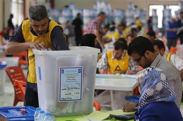 Iraq attacks kill 12 as vote count goes on