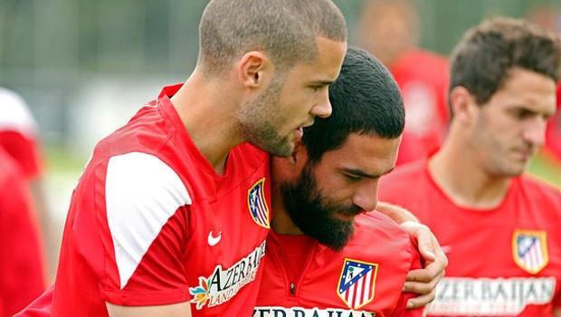 Rihanna, Aerosmith, Barcelona FC, Adriana Lima... Celebrities react