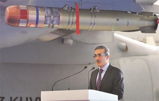 New defense procurement chief keen to boost aerospace industry