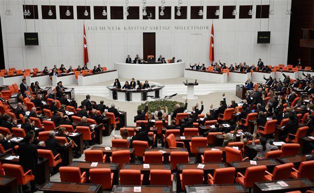 Ruling AKP finds only two out of 18 opposition deputies eligible for graft commission