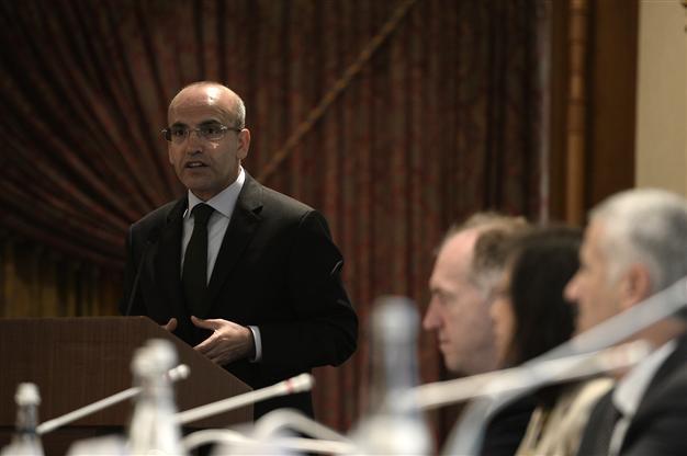 Turkish ministers sing differing tunes over interest rate policy