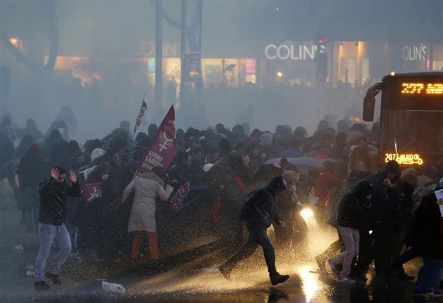 Live footages from protests in Istanbul and Ankara