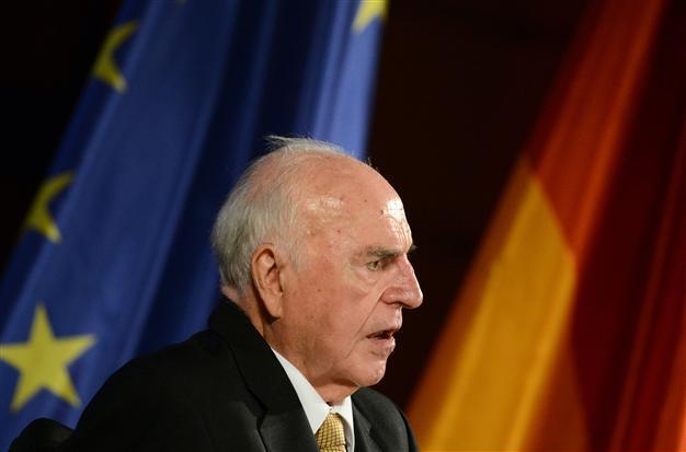 Germanys Kohl says Europe a question of war and peace