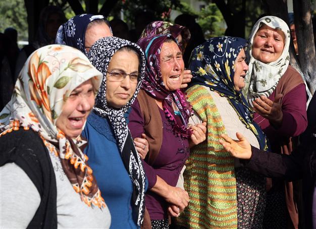 Individual grief in national mourning