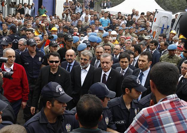 Erdoğan is always with the people, says Turkish FM after Soma protests