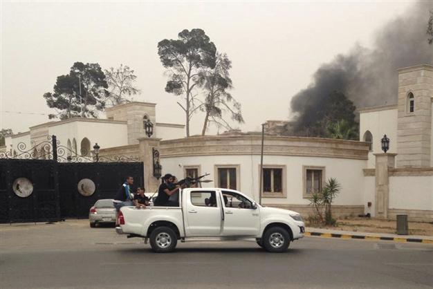 Libya parliament attacked, Benghazi Islamists targeted