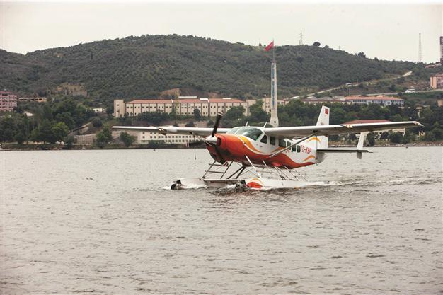 Seaplanes make holiday resorts closer