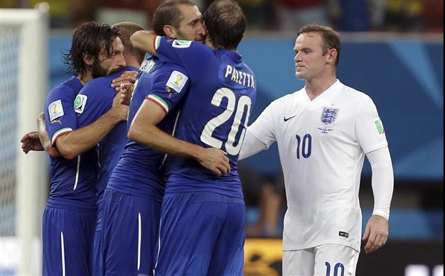 Wily Italy outfox England, Costa Rica stun Uruguay