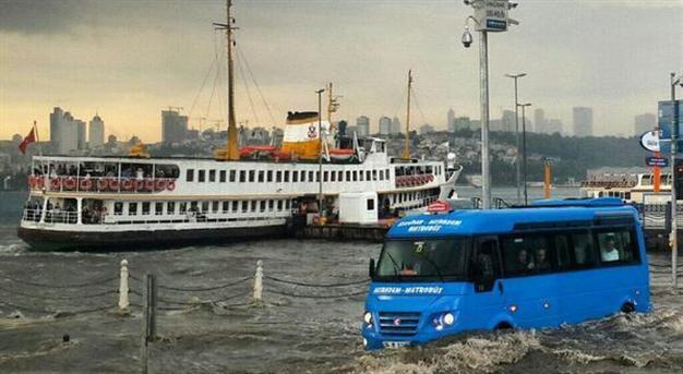10 surreal images of Istanbul showered by rain