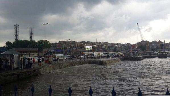 10 surreal images of Istanbul showered by rain